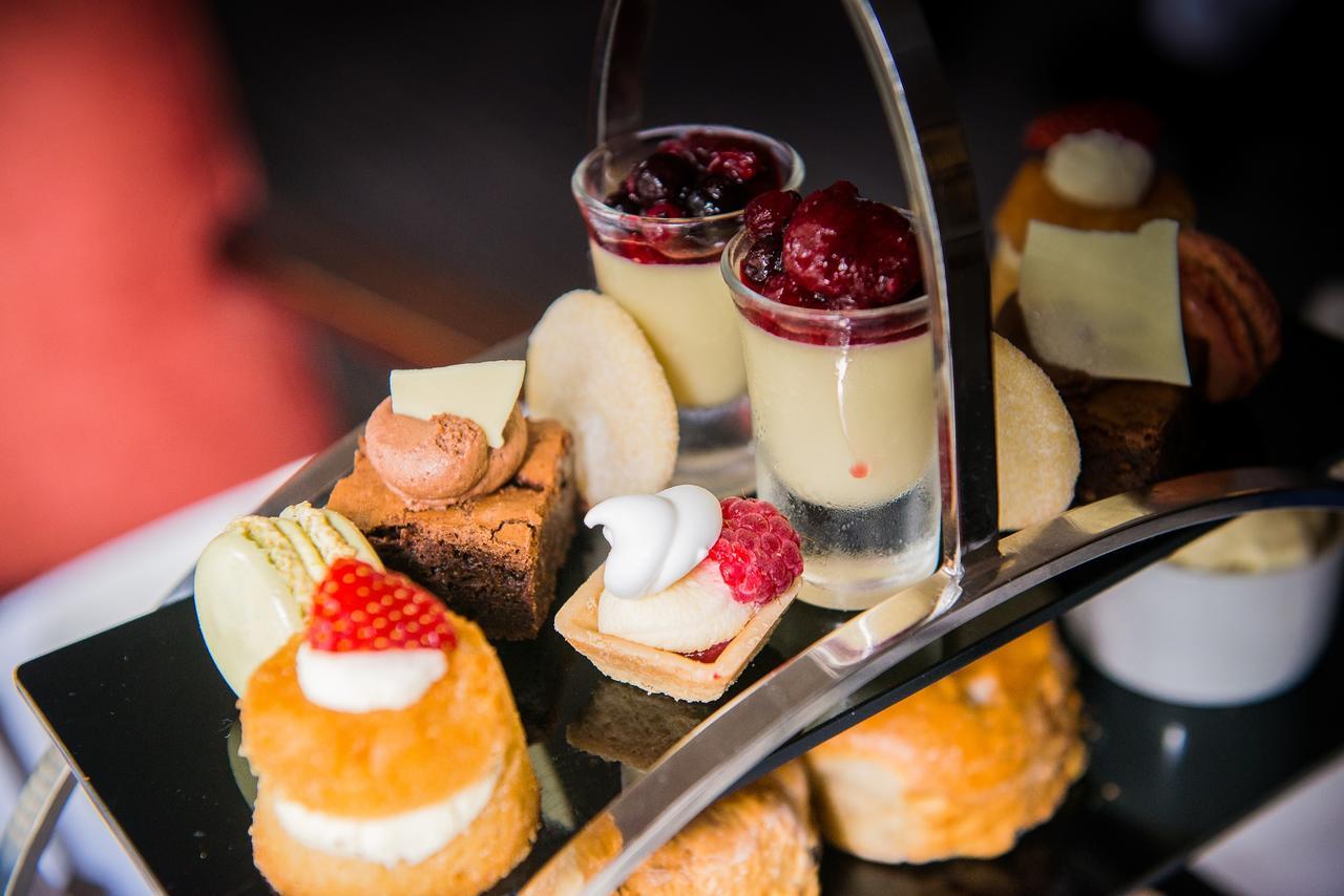 Worldhotels Distinctive Woughton House Hotel 밀턴 케인즈 외부 사진