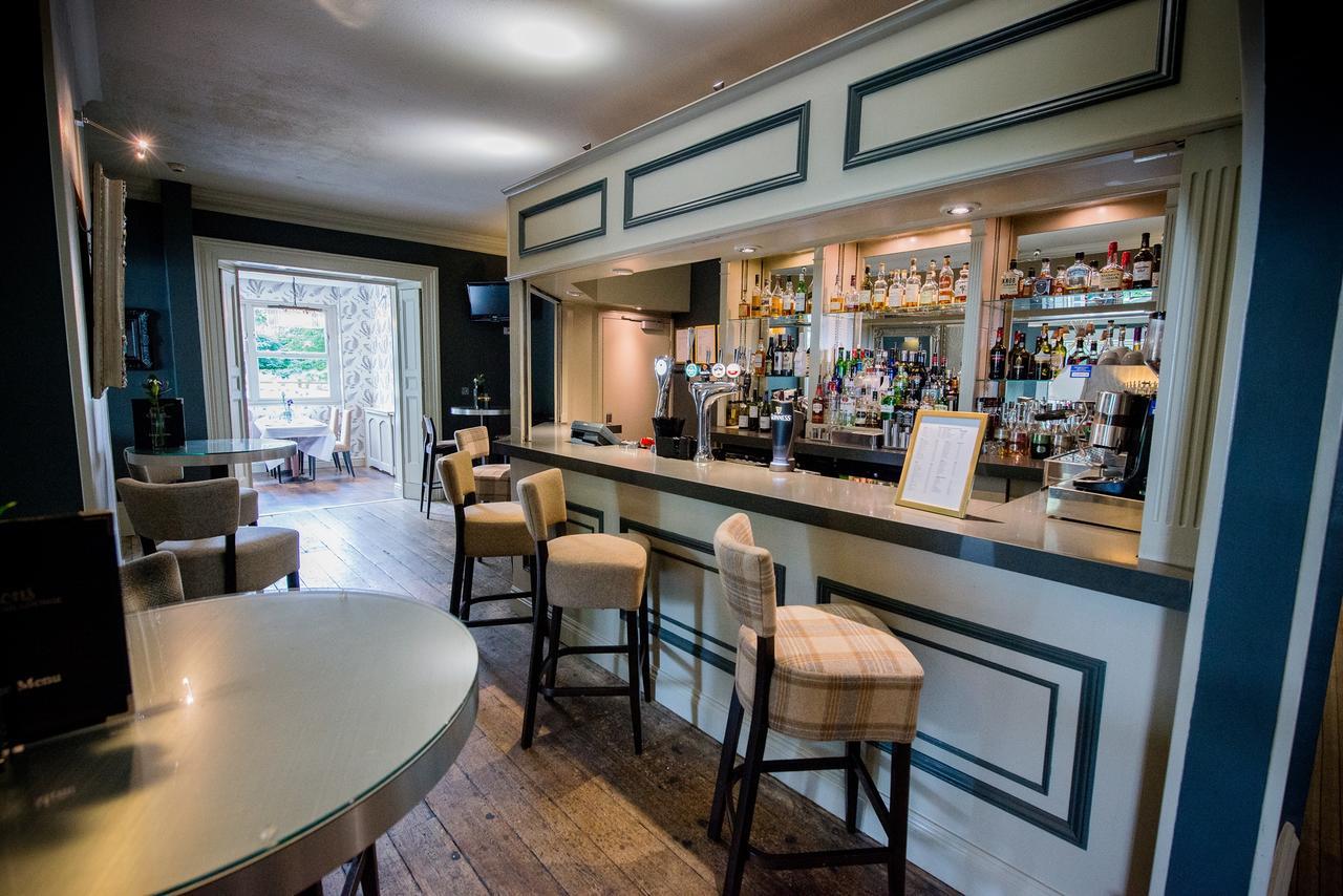 Worldhotels Distinctive Woughton House Hotel 밀턴 케인즈 외부 사진