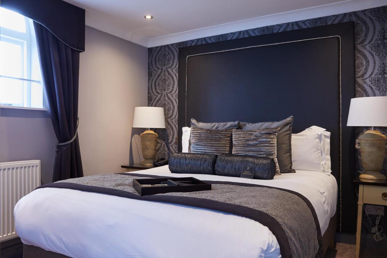 Worldhotels Distinctive Woughton House Hotel 밀턴 케인즈 외부 사진