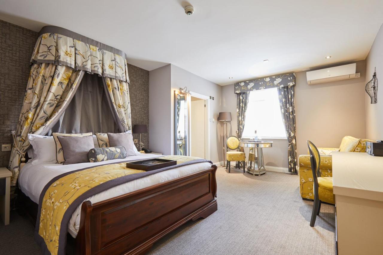 Worldhotels Distinctive Woughton House Hotel 밀턴 케인즈 외부 사진