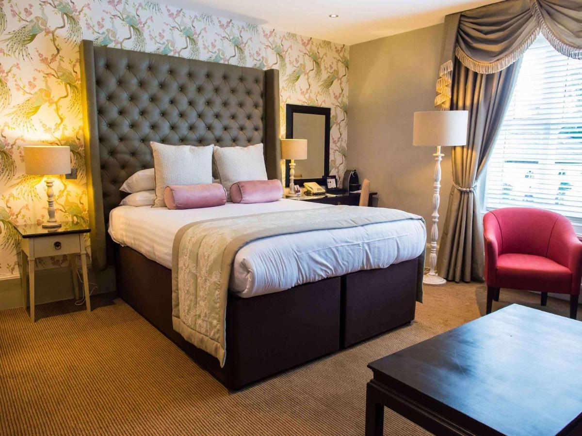 Worldhotels Distinctive Woughton House Hotel 밀턴 케인즈 외부 사진