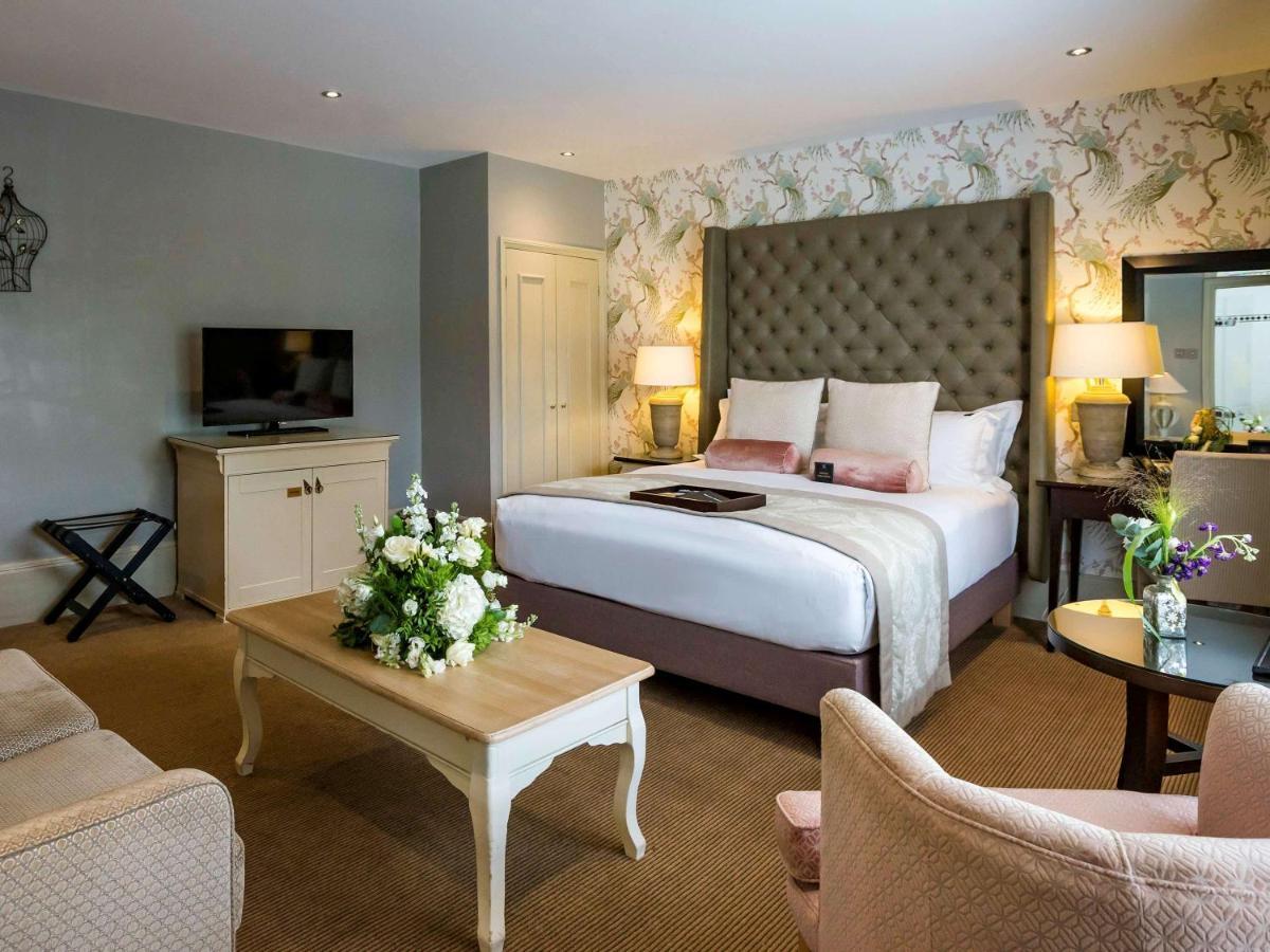 Worldhotels Distinctive Woughton House Hotel 밀턴 케인즈 외부 사진