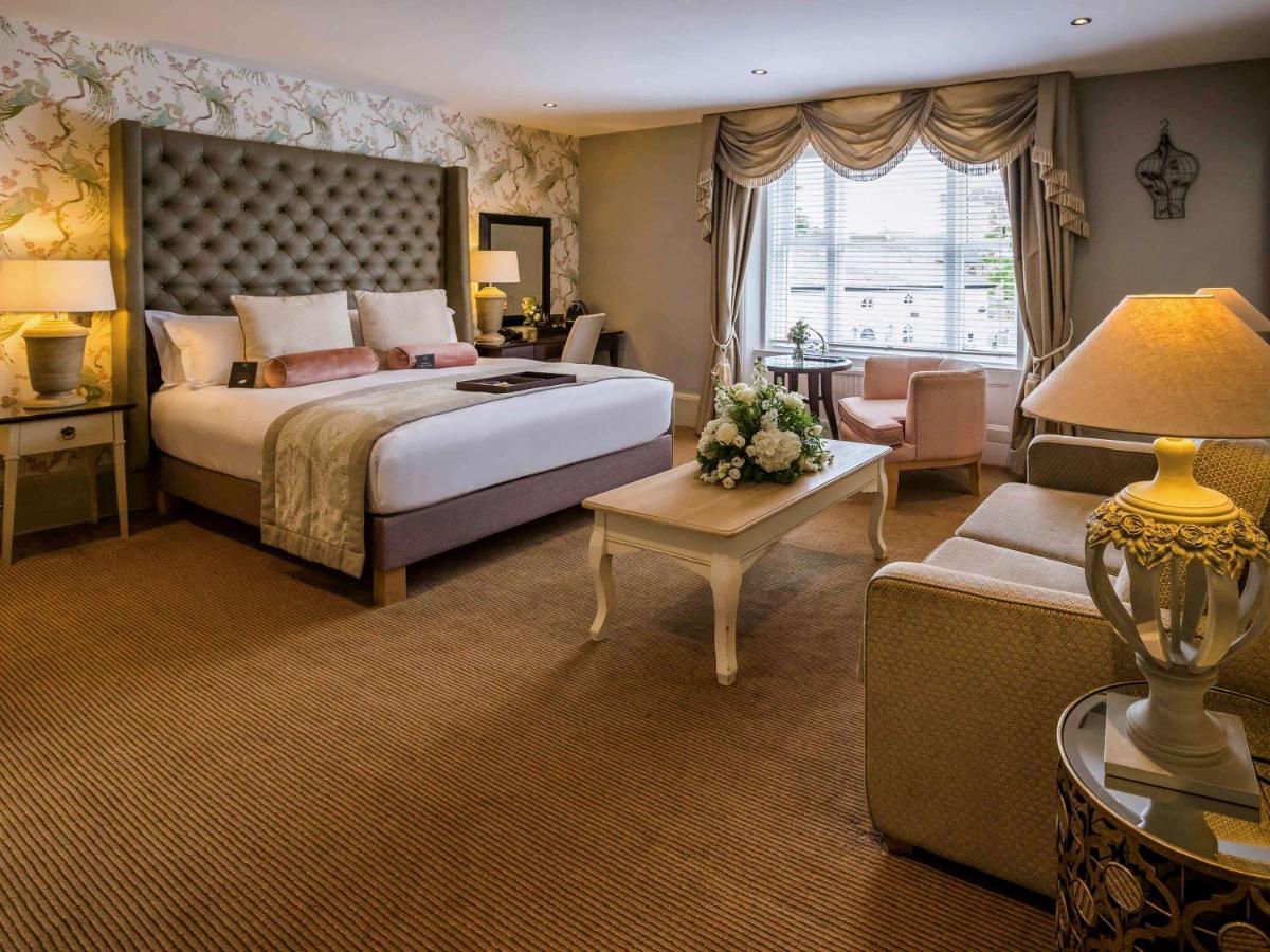 Worldhotels Distinctive Woughton House Hotel 밀턴 케인즈 외부 사진