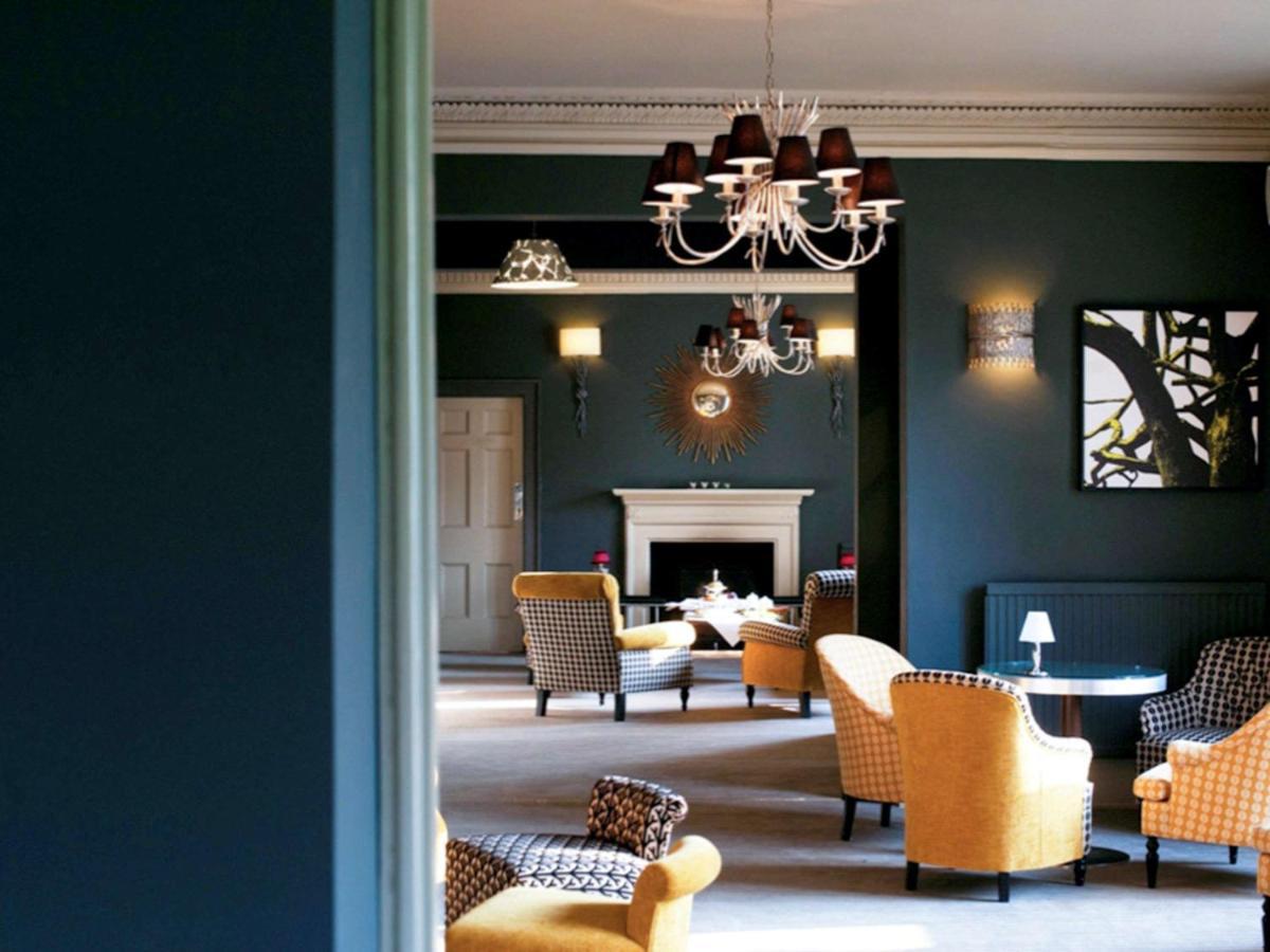 Worldhotels Distinctive Woughton House Hotel 밀턴 케인즈 외부 사진